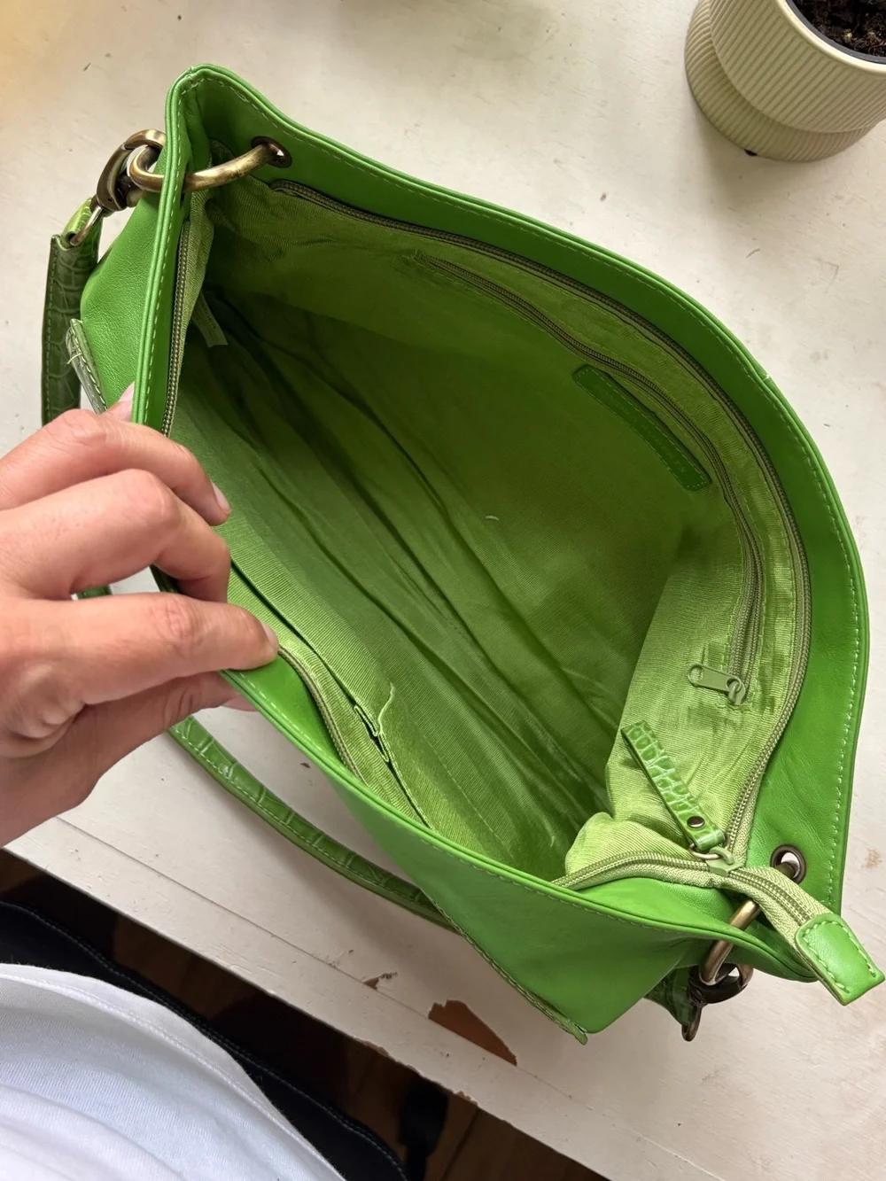 Vintage Sondra Roberts Vibrant Green Leather Shoulder Bag